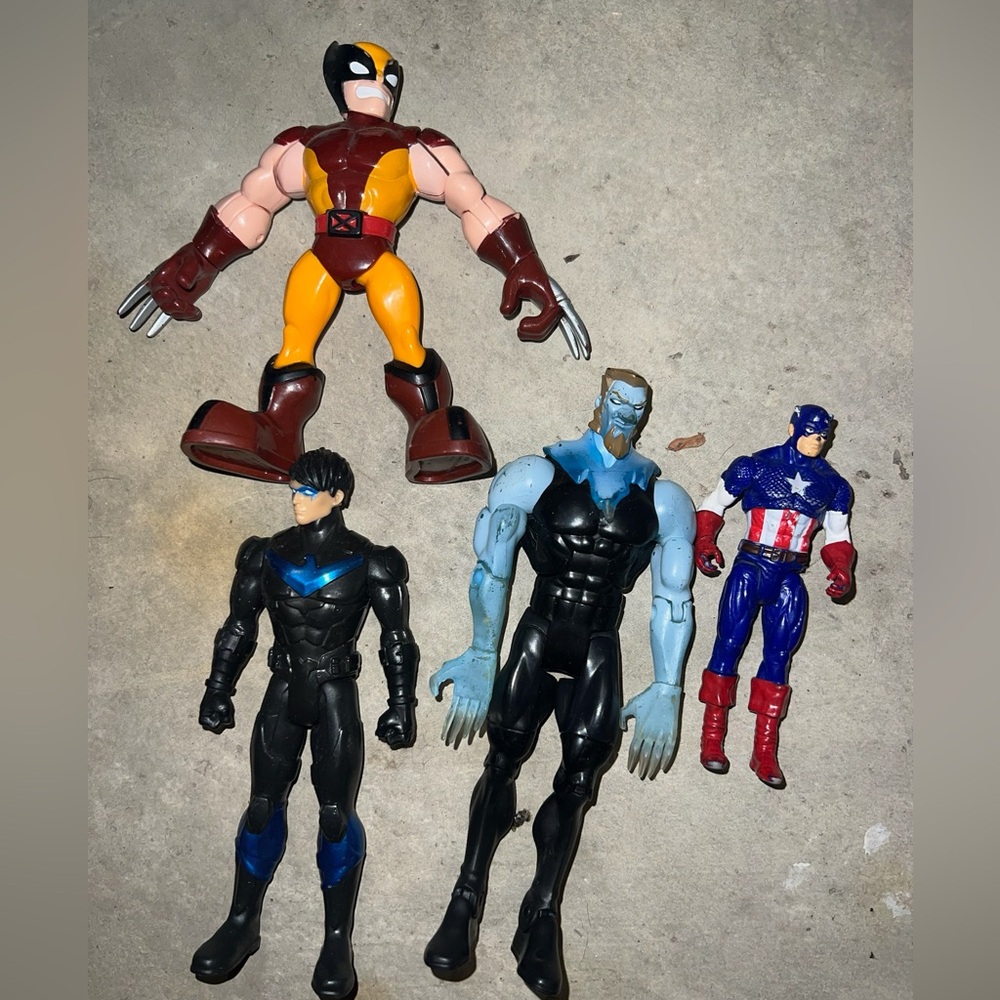Superhero Action Figure Set - Multicolor